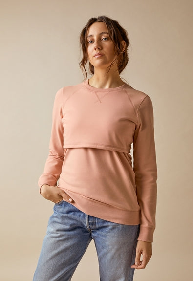 femme enceinte sweat-shirt allaitement et grossesse couleur rose vue de face marque boob design