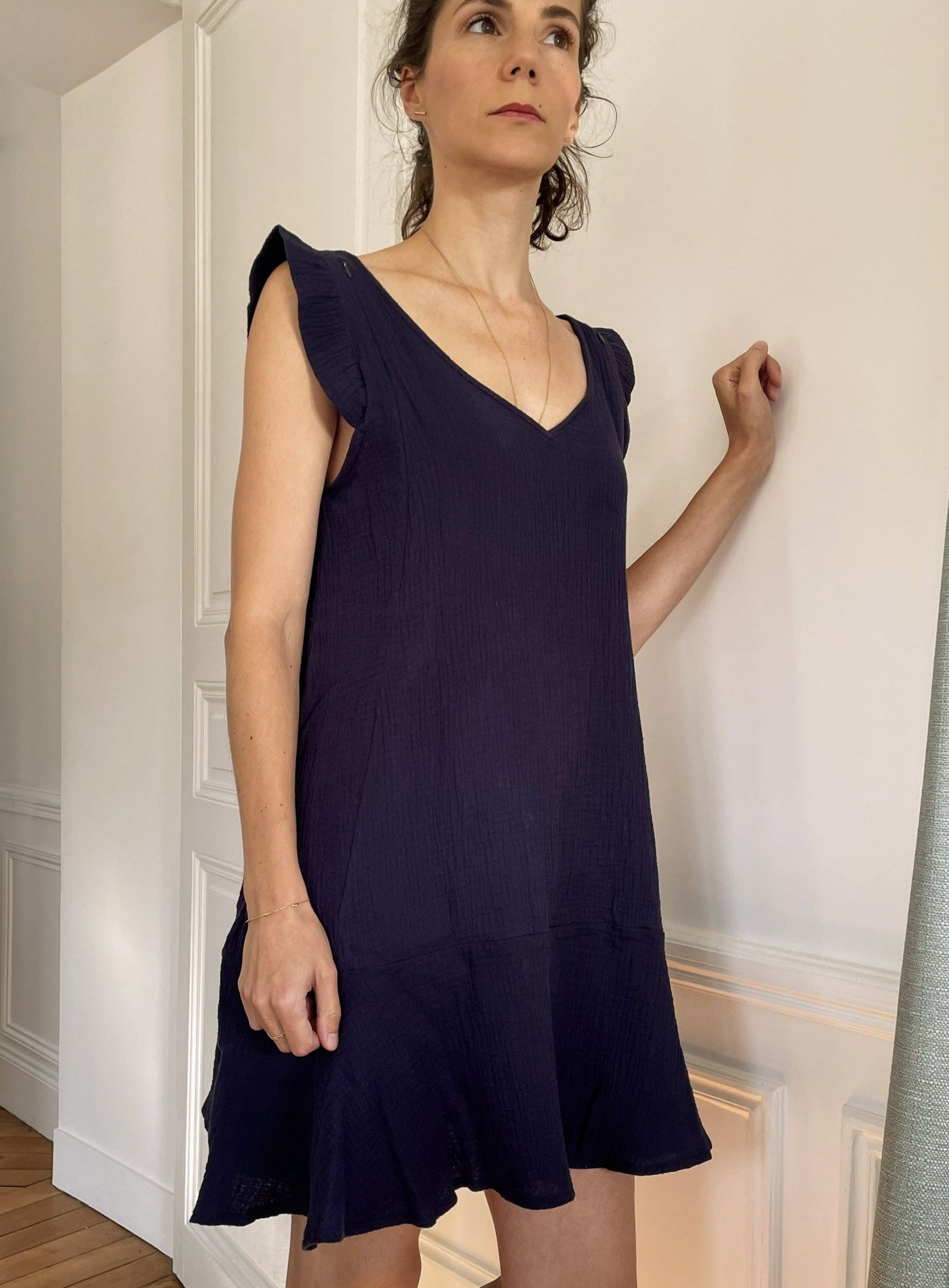 robe été femme enceinte et allaitement couleur bleu vue debout avec fermeture éclair marque neuvième ciel